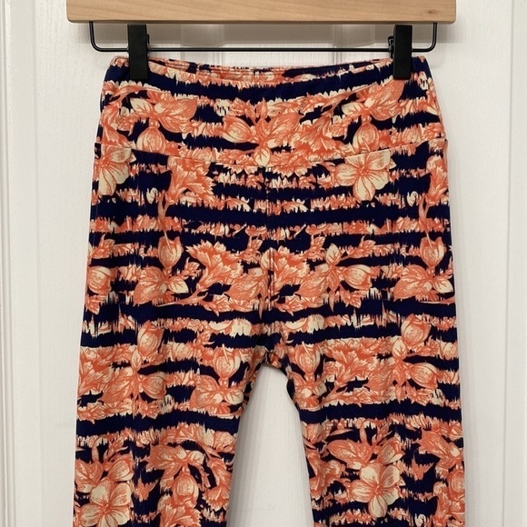 🔥 5/$25 LuLaRoe Leggings - Picture 2 of 11